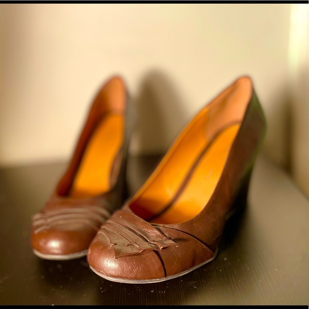 Chinese Laundry Brown Leather Wedge Heels